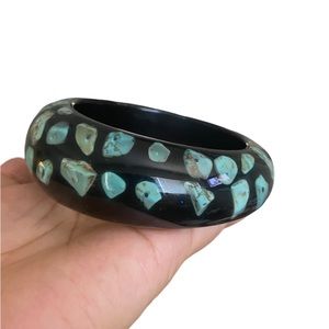 1980 vintage beautiful resin/ lucite bangle turquoise encased in bracelet